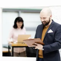 Räätälöity esimiesvalmennus